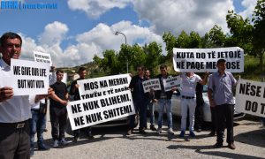 Banorët e Mallakastrës protestojnë kundër HEC-eve. 18 maj 2016.