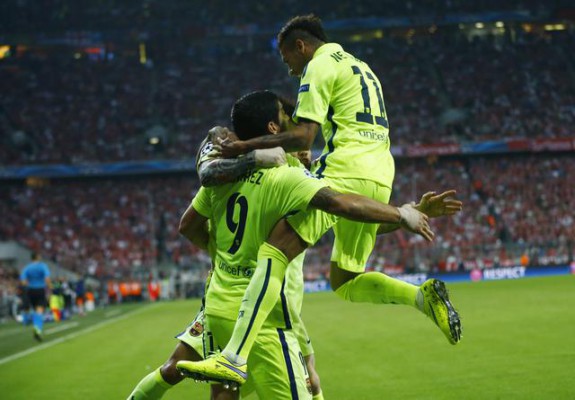 Neymar i Barcelonës feston golin në Champions League mes Bayern Munich dhe FC Barcelona në Allianz Arena në Mynih, Gjermani, 12 maj 2015. (AP Photo/Matthias Schrader)