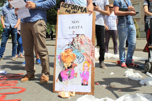 Studentët gjatë protestës. 6 maj 2015. Foto: Ivana Dervishi | BIRN 