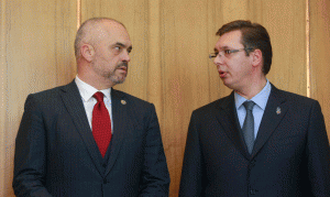 Rama dhe Vuçiç gjatë konferencës për shtyp në Beograd më 10 nëntor 2014. Foto: BETA