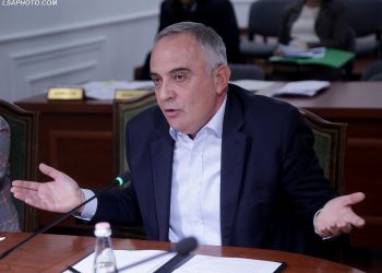 Komisionerit për të Drejtën e Informimit përballet me kritika në Kuvend