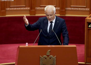Kuvendi miraton një rezolutë me kritika për Institutin e Krimeve të Komunzimit