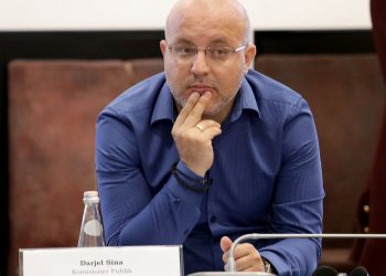 Komisioneri Darjel Sina emërohet në Gjykatë të Lartë