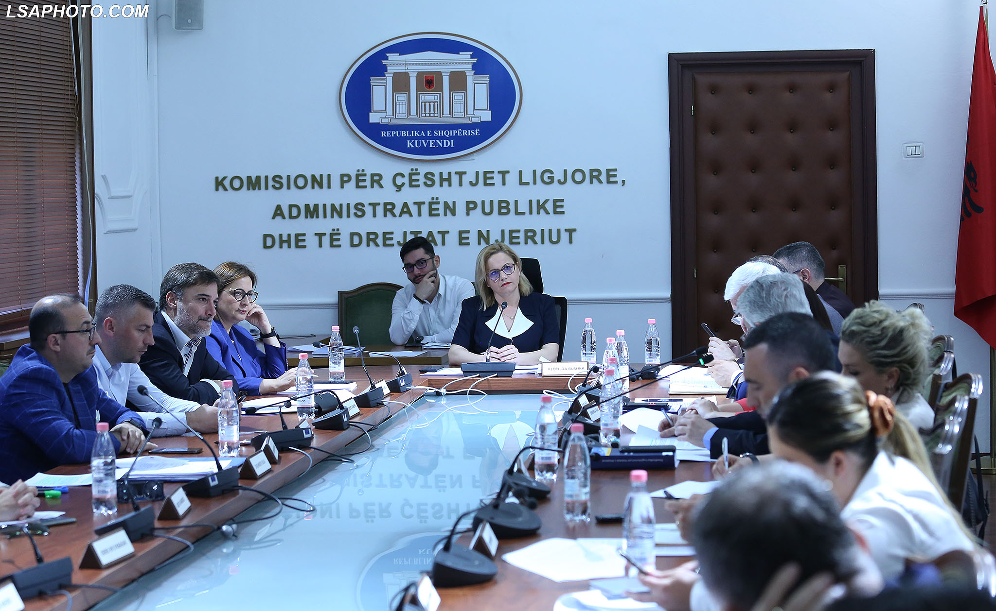 Kryetarja e Komisionit për Çështjet Ligjore, Administratën Publike dhe të Drejtat e Njeriut, Klotilda Bushka | Foto: LSA