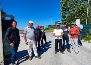 Punëtorët e inceneratorit të Fierit protestojnë për pagat e prapambetura