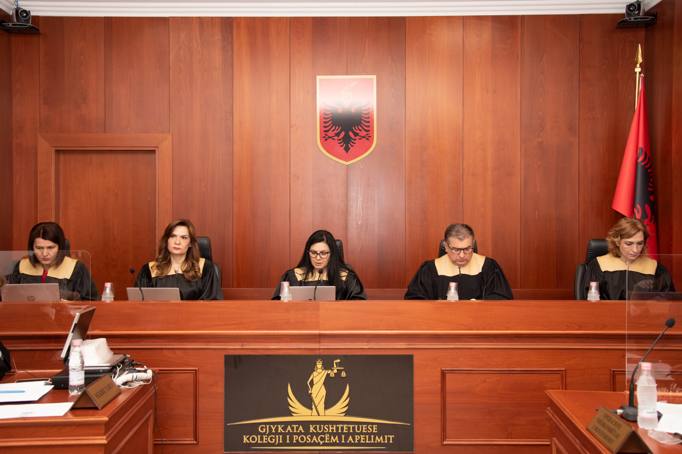 Trupa gjyqësore e KPA në çështjen e Anila Gurit, gjyqtare në Gjykatën e Rrethit Tiranë. Foto: Nensi Bogdani/ BIRN. 