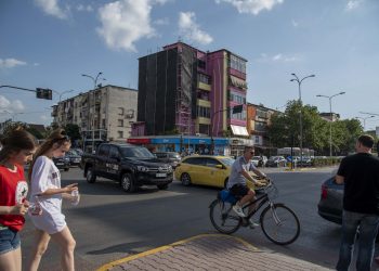 Nostalgjia monumentale: Rishikimi i emërtimit të rrugëve në Tiranë