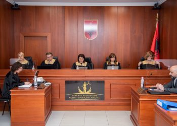 Gjyqtari Ardit Mustafaj kërkon rikthimin në detyrë