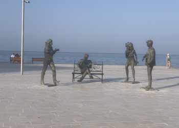 Statujat e harrura në magazina mbijnë rastësisht shëtitoreve të Durrësit