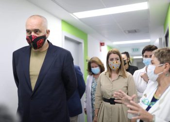 Koncesioni i laboratorëve mjekësorë nën hetim për korrupsion