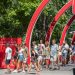 Në foto: Turistët e huaj mbushin rrugët e Tiranës