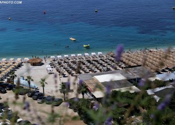 Mungesë stafi dhe turne të gjata: Turizmi i kthen sytë nga punëtorët e huaj