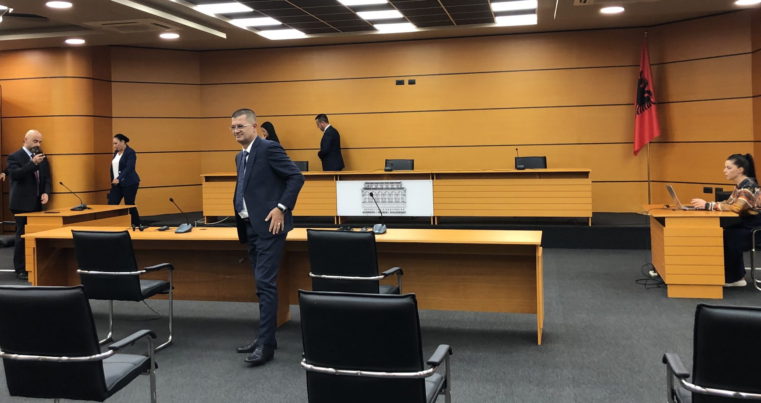 Prokurori Julian Xhengo pas shkarkimit nga KPK. Foto:BIRN