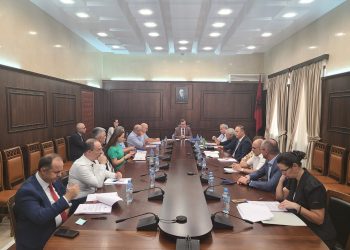 Ilir Toska zgjidhet anëtar i Gjykatës Kushtetuese
