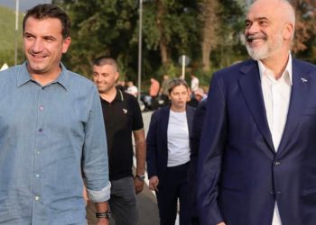 Kompania e lidhur me zyrtarin e PS ndërtoi kate pallati ‘pa leje’ në zemër të Tiranës