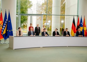 Bosnja dhe Kosova rrëzojnë “murin” e fundit të vizave në Ballkan