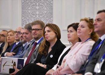‘Keqkuptim ligjor’: Magjistratët sfidojnë me gjyq qeverinë për rritjen e pagës bazë