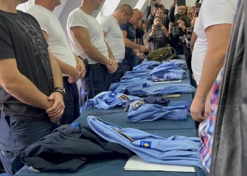 Serbët organizojnë dorëheqje masive nga institucionet shtetërore të Kosovës