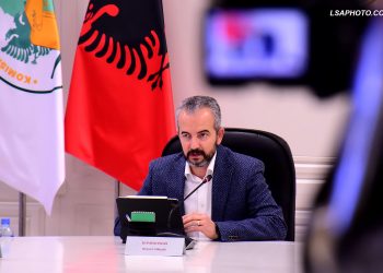 Ligji i dekriminalizimit ‘dështoi t’i pastronte partitë politike’