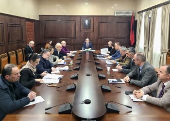 Holta Zaçaj zgjidhet anëtare e Gjykatës Kushtetuese