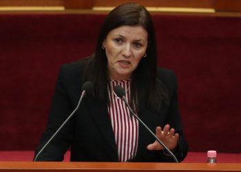 PS ‘pezullon’ ligjin për të shmangur hetimin parlamentar për çështjen “McGonigal”