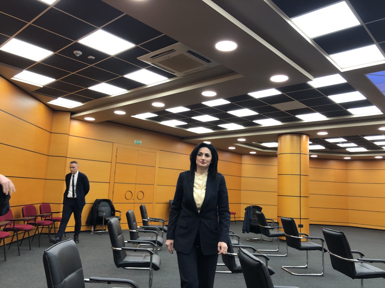 Prokurorja Suela Beluli pas vendimit të konfirmimit. Foto: Edmond Hoxhaj. 