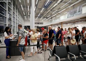 Eksodi anglez, popullsia pakësohet me 36 mijë vetë, rënie masive mes të rinjve