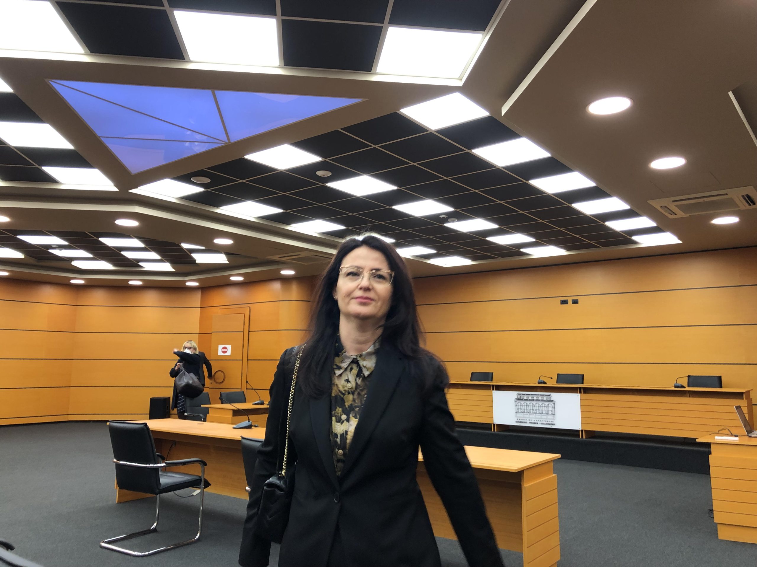 Gjyqtarja Nafije Hasko pas vendimit të KPK. Foto: Edmond Hoxhaj. 