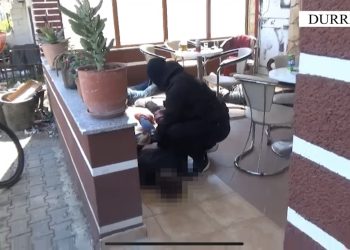 Policia e Durrësit arreston 8 persona për shpërndarje kokaine në lokale