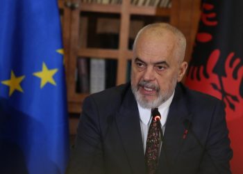 Kryeministri Rama i akuzon mediat si ‘vatër korrupsioni’