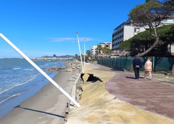 Erozioni detar përparon pa asnjë barrierë në bregdetin e Adriatikut