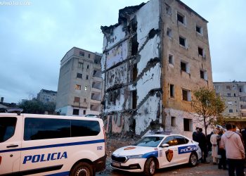 Pallat, termet, policia, Tiranë