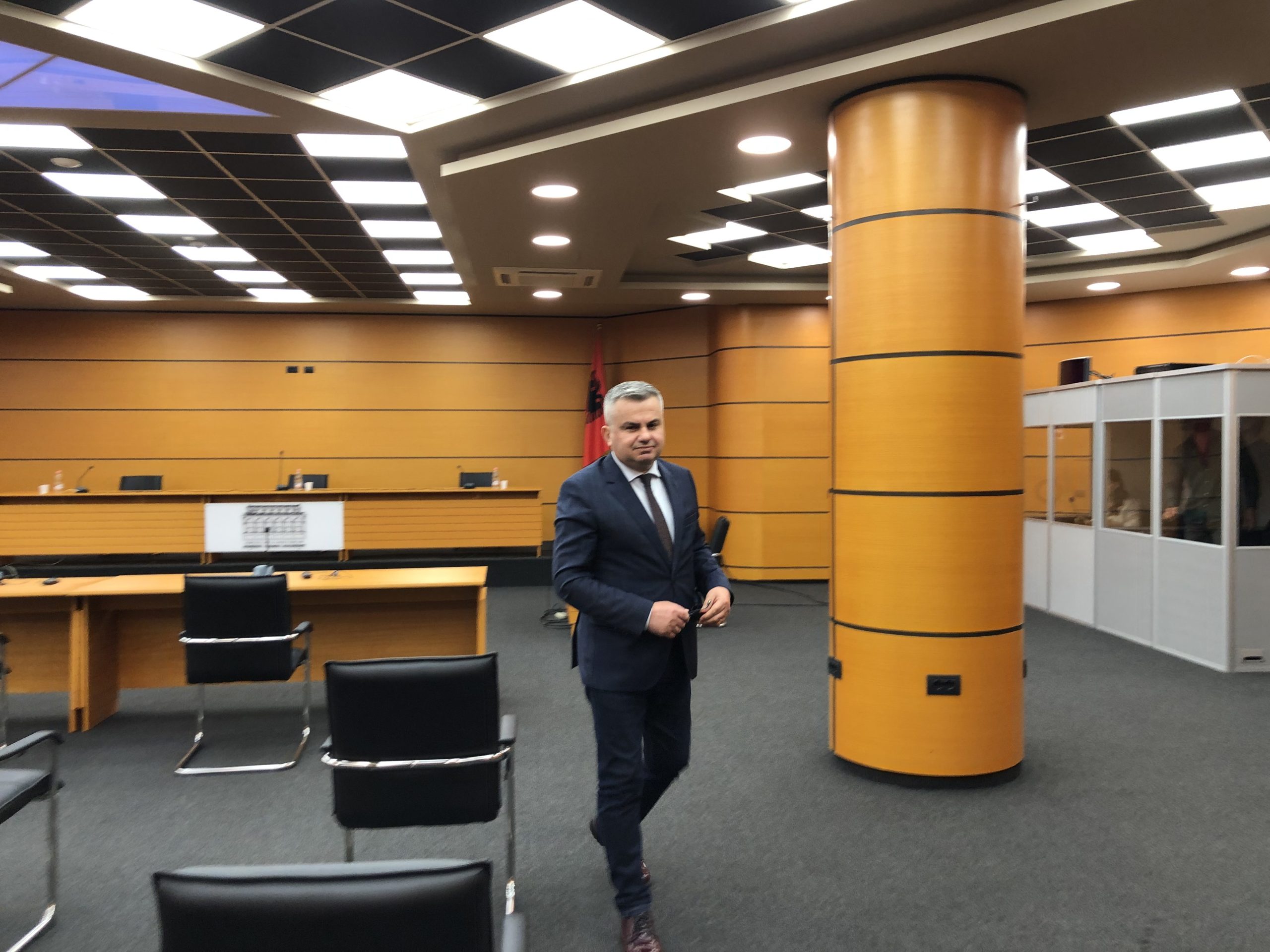 Gjyqtari Dritan Caka pas vendimit nga KPK. Foto:Vladimir Karaj/BIRN