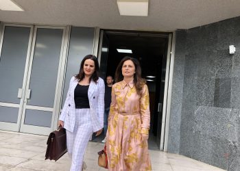 Të ardhurat nga emigracioni vënë në pikëpyetje karrierën e Miranda Bushit