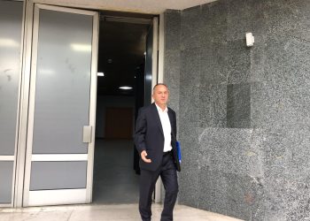 Petrit Hysa përballet me barrë prove për pasurinë dhe profesionalizmin