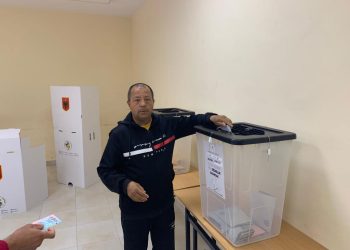 Procesi i votimit nis me telashe në identifikimin elektronik dhe probleme të tjera