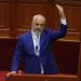 Deputetët e Kuvendit bashkojnë votat për rritjen e pagave të tyre