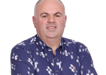 Safet Gjici jep dorëheqjen pas videos seksuale në zyrë