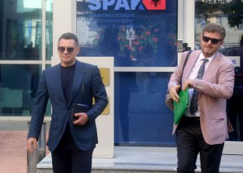 Ahmetaj përfitoi 491 mijë euro ryshfet dhe dy vila në bregdet, thotë SPAK