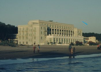 Historia e komunitetit çam në plazhin e Durrësit