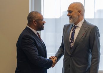 Rama takim me ministrin e jashtëm britanik për krimin e organizuar dhe migrimin e paligjshëm