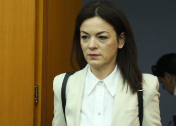 Blerina Muço jep shpjegime për problemet e pasurisë dhe profesionalizmit