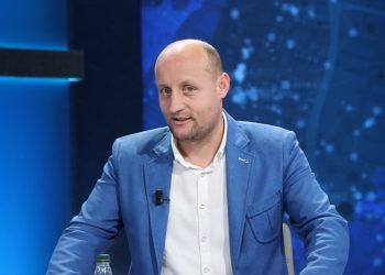 SPAK merr në pyetje dhe kontrollon banesën e gazetarit të Ora News