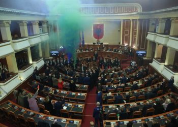 Mazhoranca miraton pa debat buxhetin dhe paketën fiskale 2024