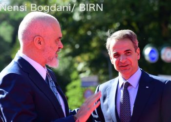 Shqipëria 2024: Pengesa për integrimin në BE, opozita në trazira