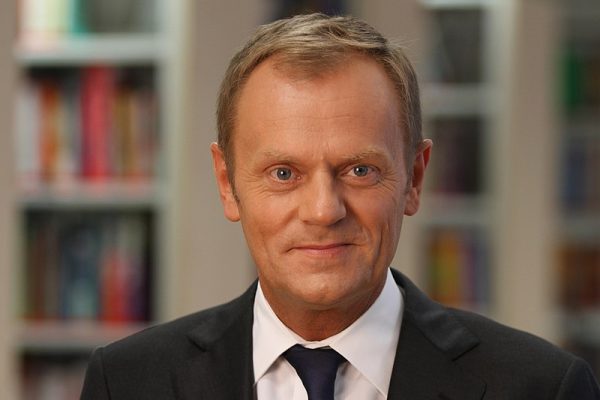 Skandali i kriptove që po e vë në vështirësi presidentin e Polonisë