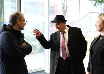 Dokumentari i BIRN tregon shtypjen e artistit shqiptar nga regjimi komunist