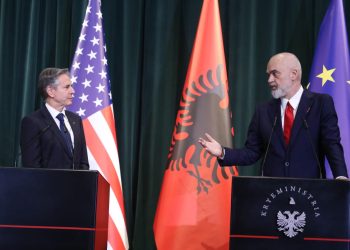 Blinken rithekson në Tiranë partneritetin SHBA-Shqipëri
