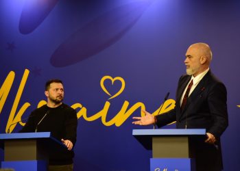 Zelenski në Tiranë paralajmëron Ballkanin për kërcënimin rus