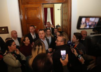 ‘Skenar’: Shoqëria civile, mosbesuese ndaj politikës për reformën zgjedhore